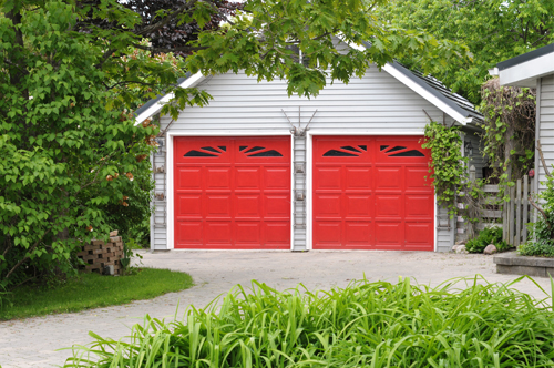 Can you pull out the red garage door